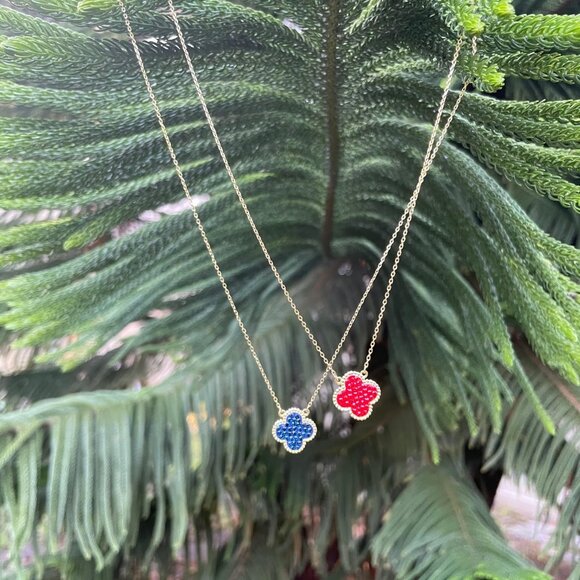 18k Gold Plated sterling silver Clover Red and Blue reversible necklace 16-18" - Picture 5 of 9